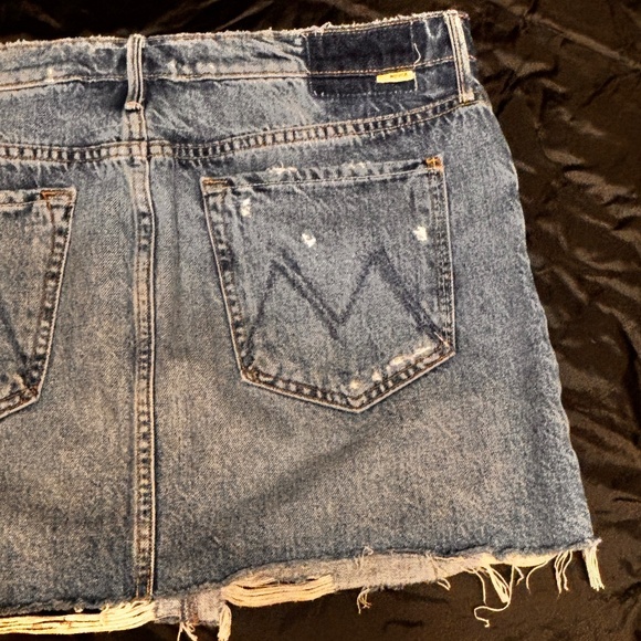 NWOT Mother Superior The Vagabond Mini Fray- Mini Skirt Size 10/30 W18/H21/L14.5 - Picture 8 of 13